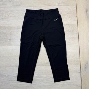 Nike Capri Black Leggings